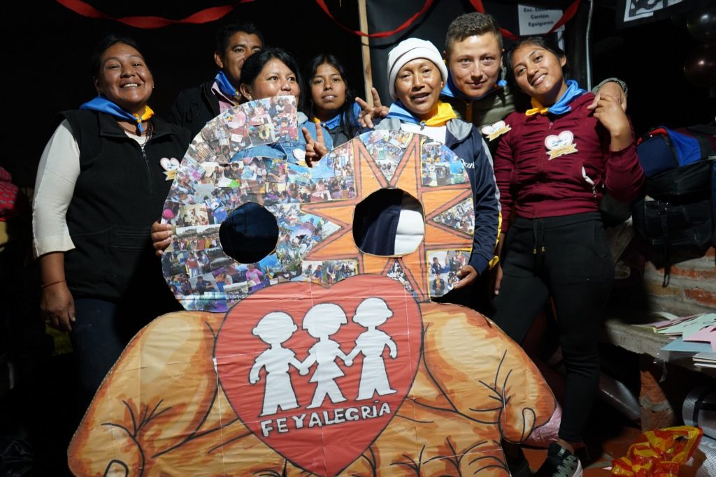 VIII Campamento de Familias «Humanizar el Corazón» Fe y Alegría Ecuador B