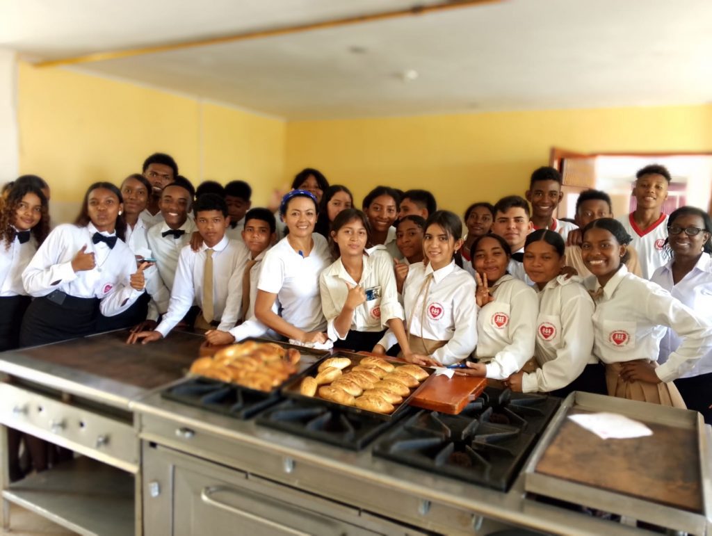 Unidad Educativa Fiscomisional Concepción Temboury