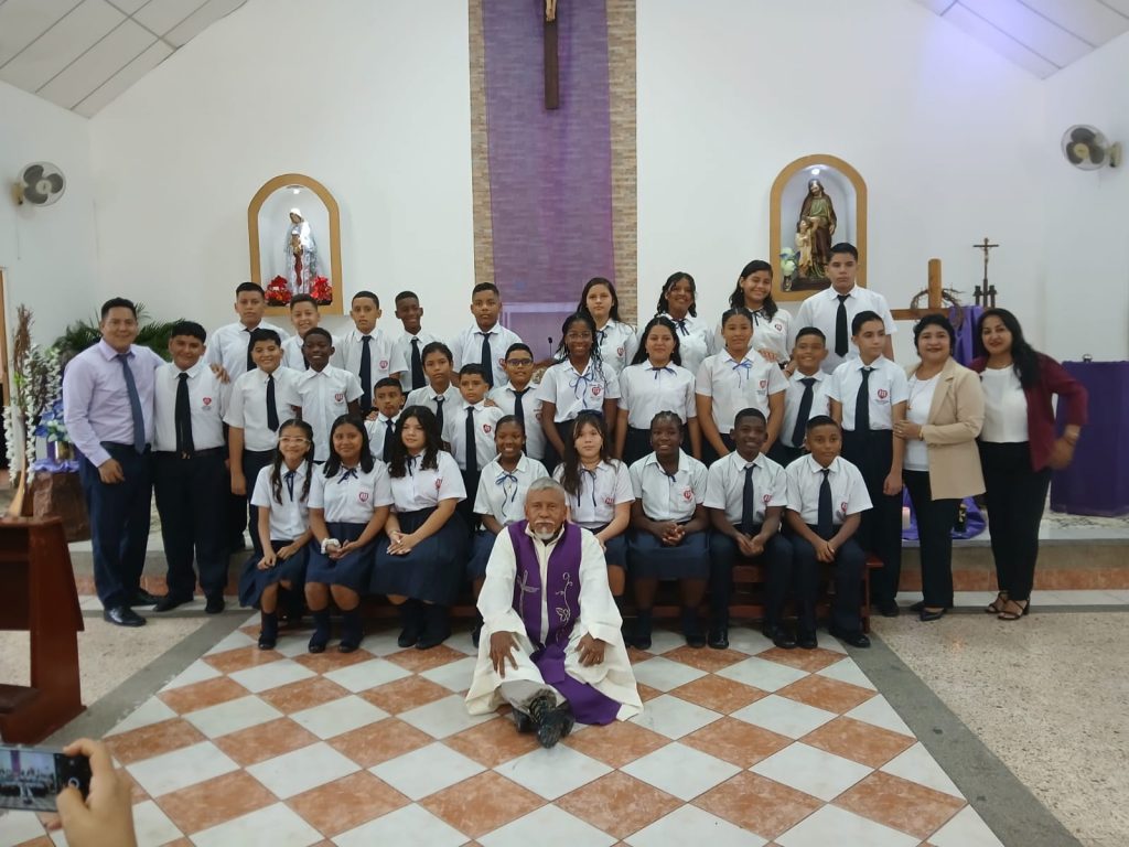 Escuela de Educación Básica Fiscomisional Nuestra Señora de la Salud