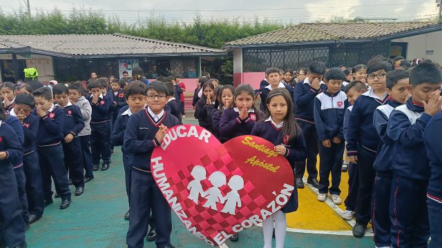 Escuela Santiago Apóstol - Fé y Alegría Ecuador
