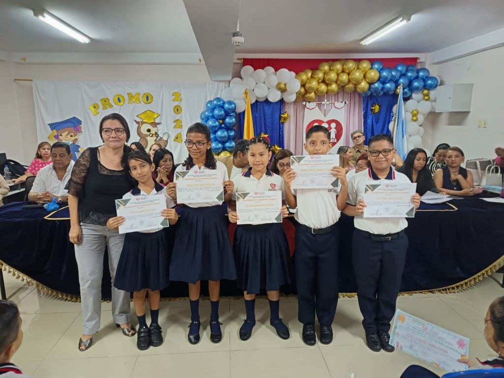 Escuela de Educación Básica Fiscomisional María Reina de Fe y Alegría