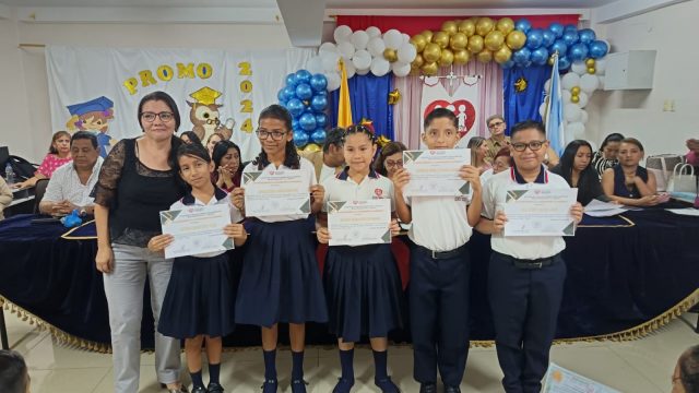 Unidad Educativa Maria Reina de Fe y Alegria
