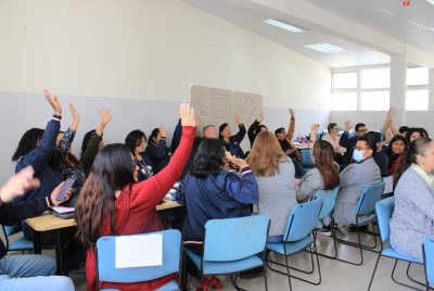 Formación para la transformación educativa con equipos gestores de instituciones educativas fiscales